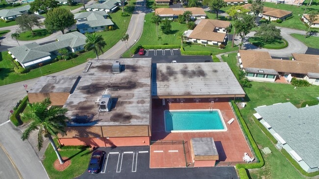 Building Photo - 357 Flamingo Ln