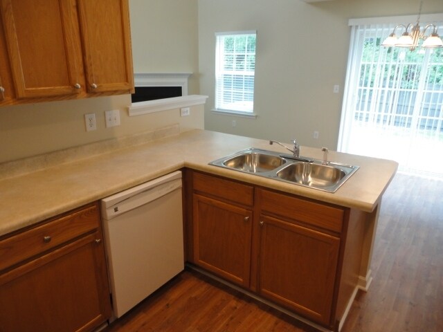 Building Photo - 8128 Tara Ridge Rd
