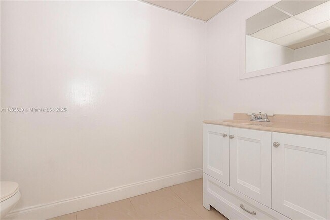 Building Photo - 6455 SW 116th Pl