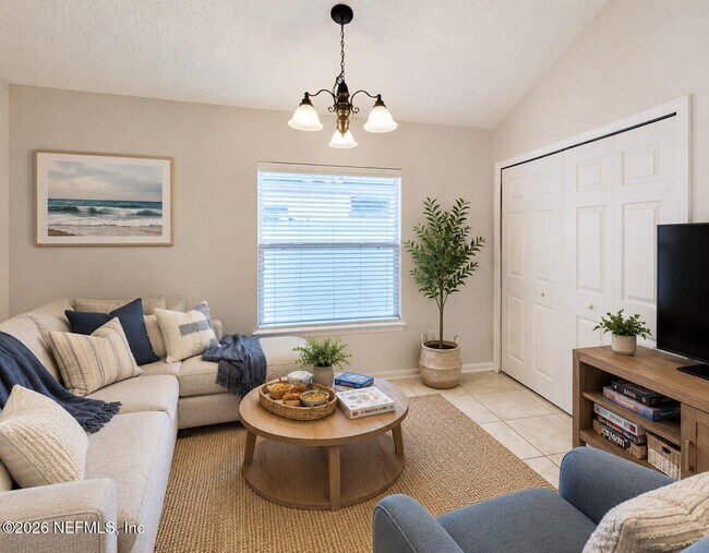 Building Photo - 893 Oak Arbor Cir