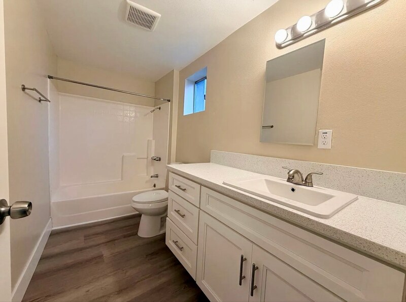 Building Photo - 1550 N Pershing Ave