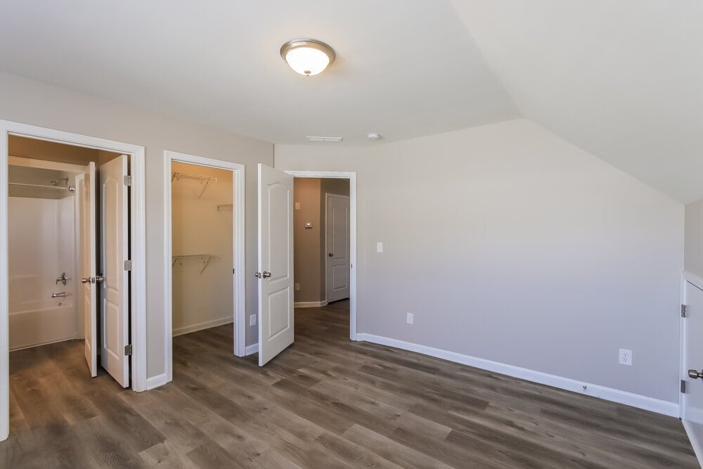 Building Photo - 9105 Alden Dr