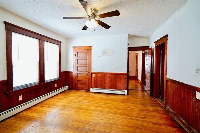 Building Photo - 94 Andover St