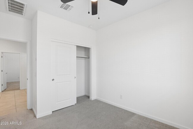 Building Photo - 25293 W Wayland Dr