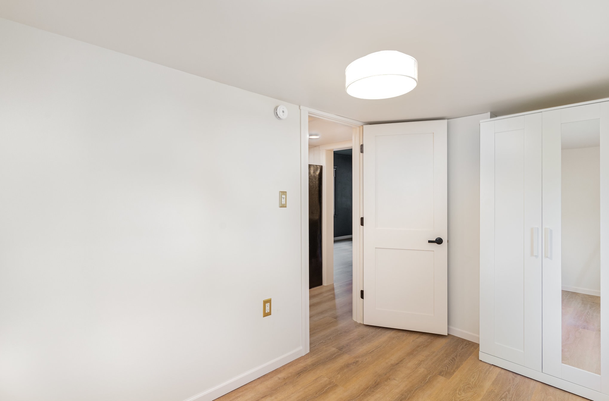 Building Photo - 1405 S Park St