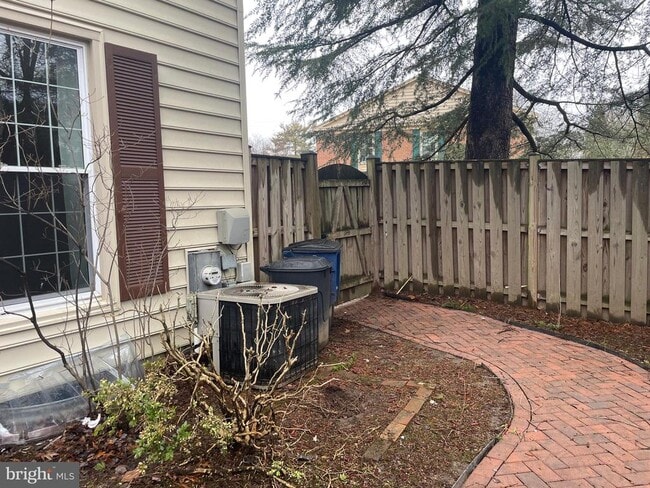 Building Photo - 9209 Frostburg Way