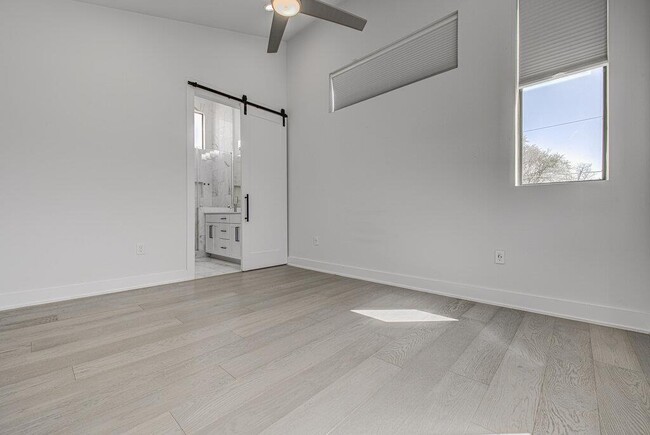 Building Photo - 4903 Lyons Rd