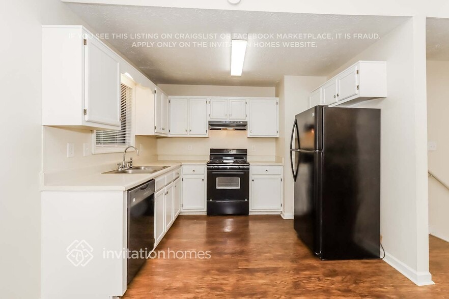 Building Photo - 2594 Bomar Rd