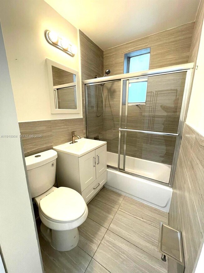 Building Photo - 1525 Meridian Ave