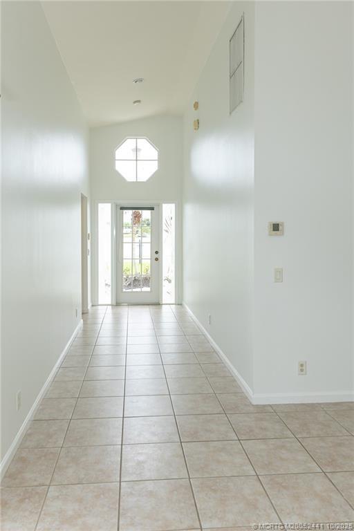 Building Photo - 8965 SW Chevy Cir