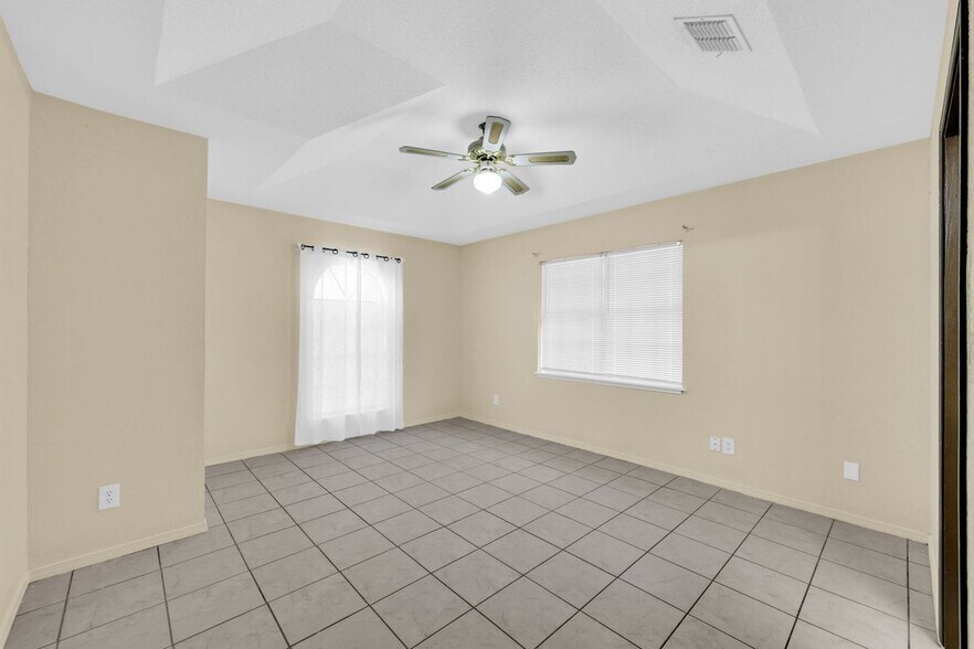 Building Photo - 2316 Pin Oak Rd