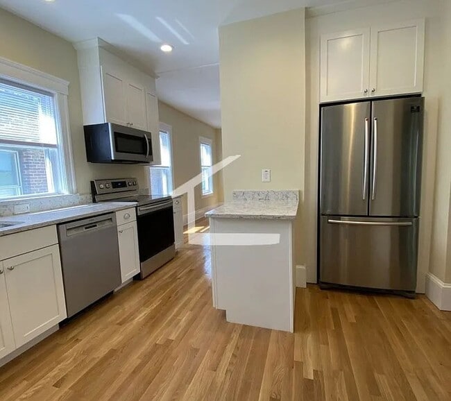 Building Photo - No Brokers Fee, Large Renovated Unit, Steps from the T Stop, Heat, Hot Water Included,