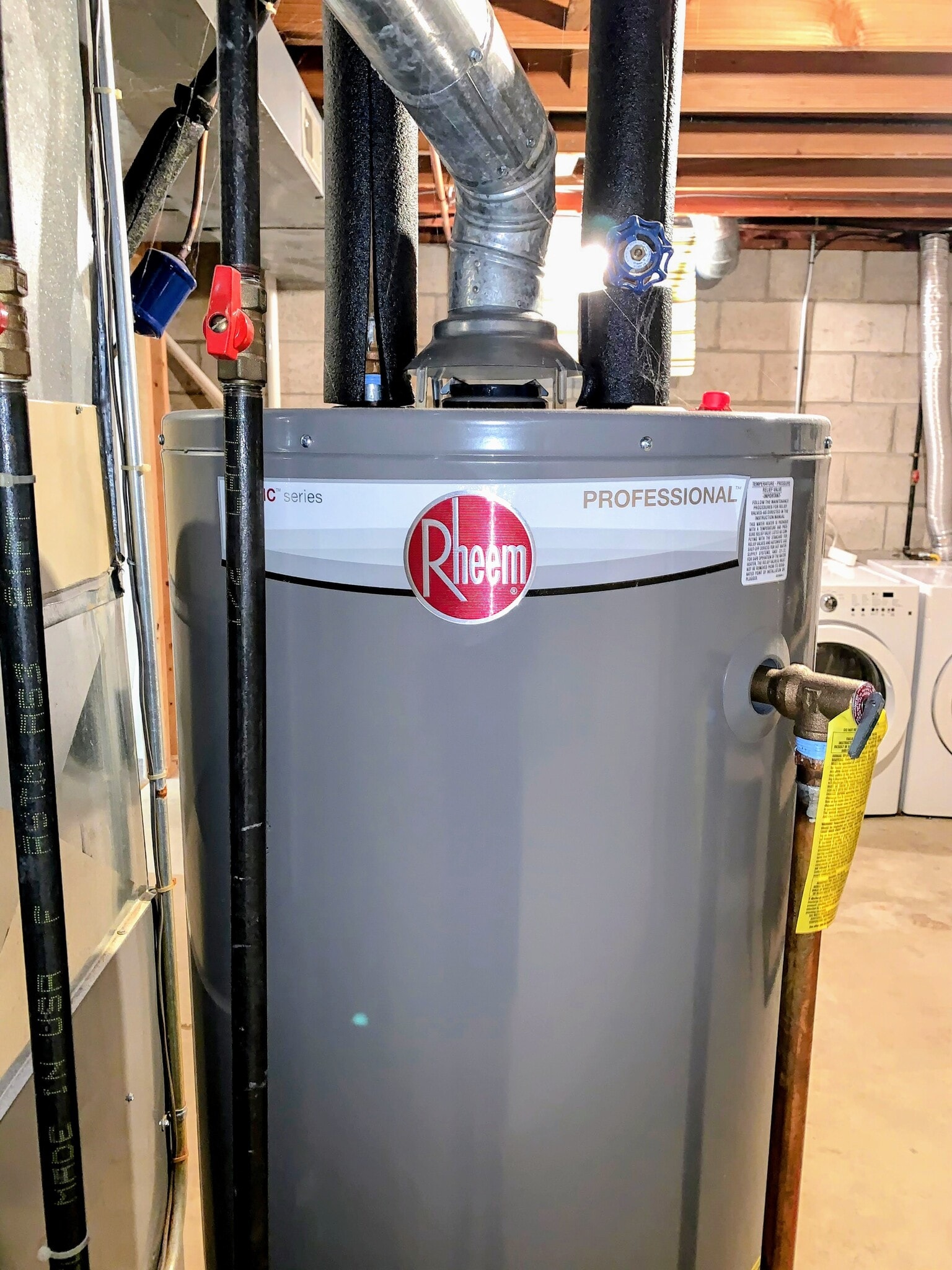 Basement - Laundry Hot Water Heater - 6169 S Barland Ave