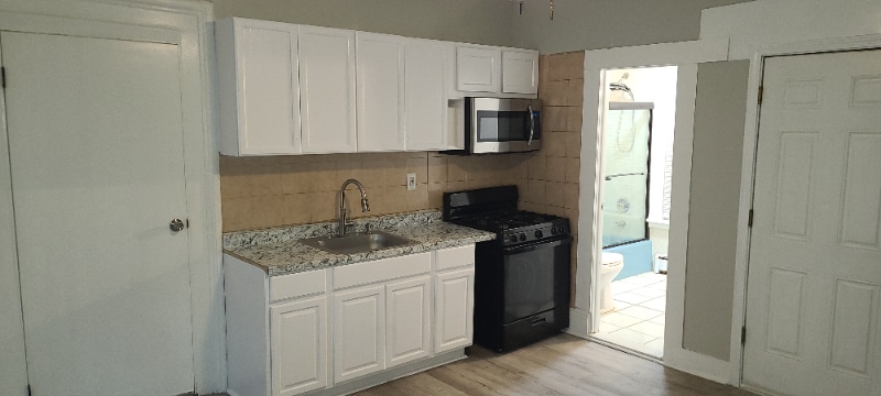 Building Photo - 1335 Park Ave