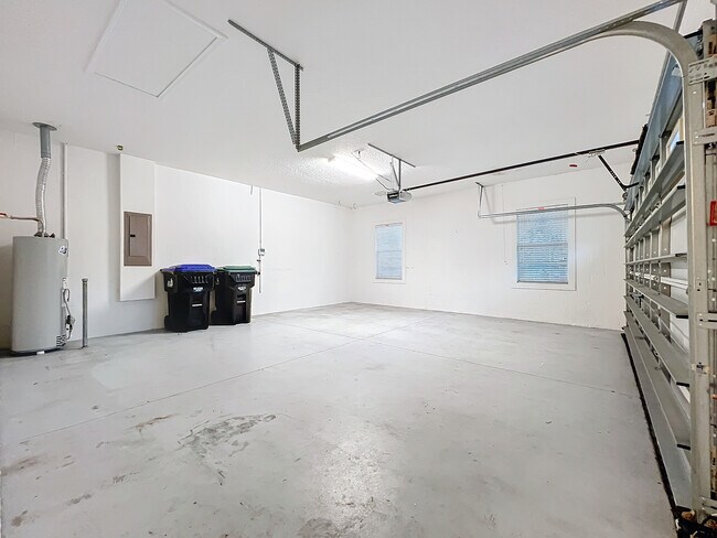 Building Photo - 15147 Driftwood Bend St