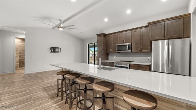 Building Photo - 8720 Cypress Lake Dr