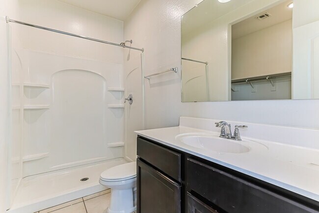 Building Photo - 42087 W Balsa Dr