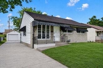 Building Photo - 161 Cameron Rd