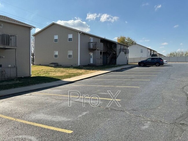 Building Photo - 4557 E Zora St