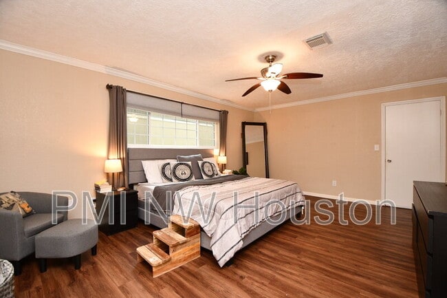 Building Photo - 3410 Plum Brook Ln