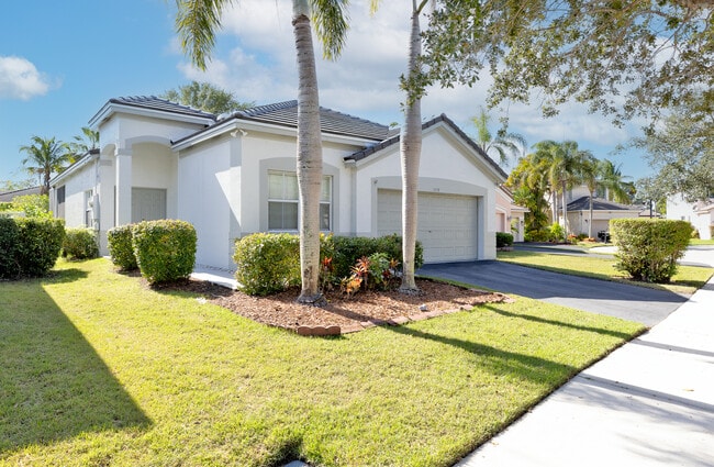 Building Photo - 1579 Banyan Way