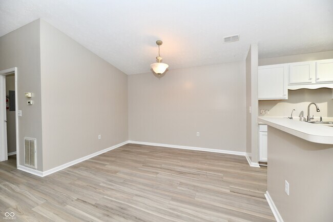 Building Photo - 209 Faulkner Ct