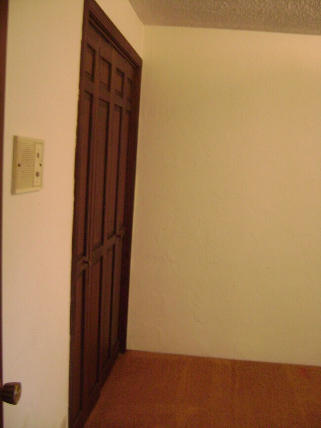 Building Photo - 735spr