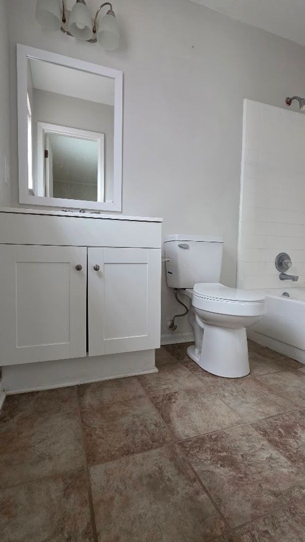 Building Photo - 133 Seminole Ave