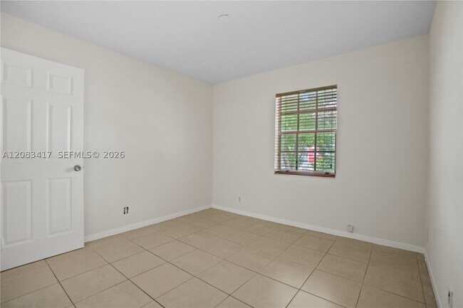 Building Photo - 1749 SW 81st Ln