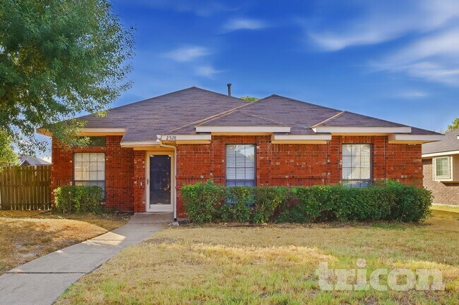 Building Photo - 2528 Widgeon Way