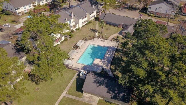 Building Photo - 14515 Wunderlich Dr