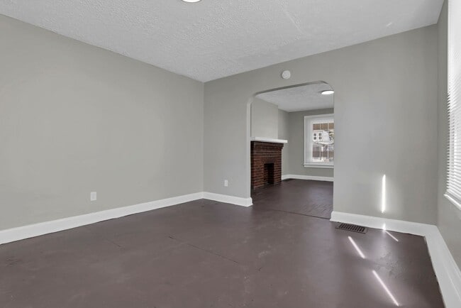 Building Photo - 791-793 E Starr Ave