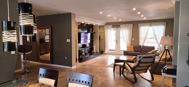 Building Photo - 2115 Alvarado Ln