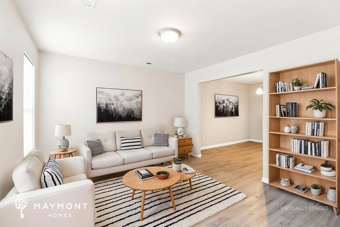 Building Photo - 907 Tennyson Dr