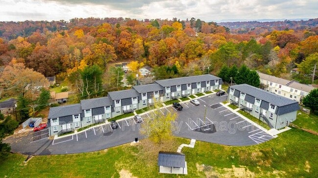 Building Photo - 4405 Delashmitt Rd