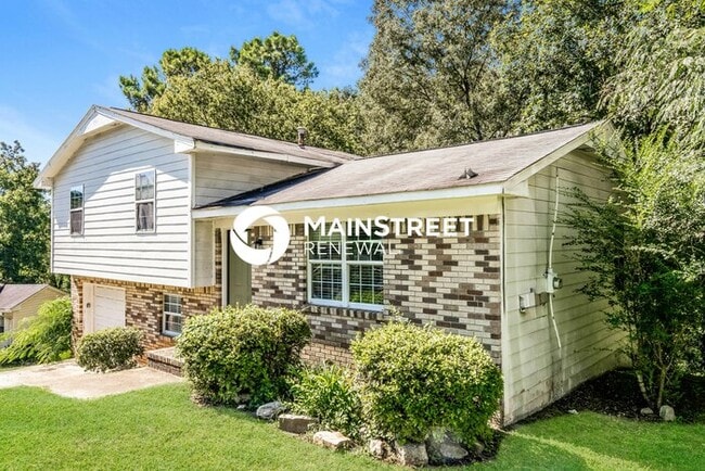 Building Photo - 3 Bedroom Pet-Friendly Home in Birmingham,...