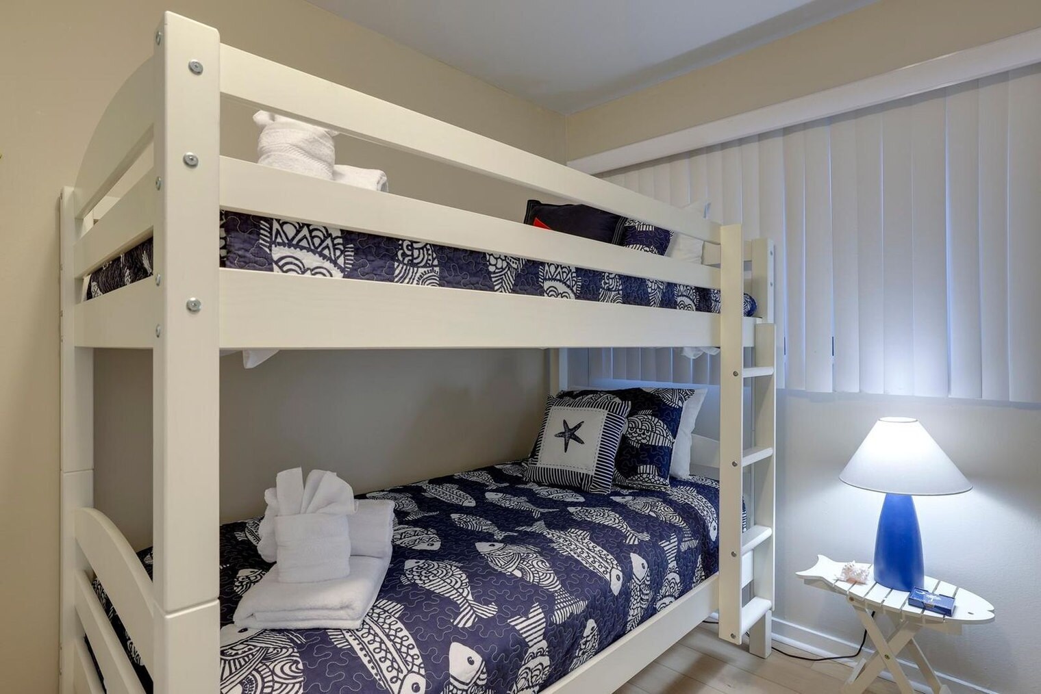 Building Photo - 45 Queens Folly Rd