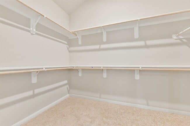 Building Photo - 3915 Sugardale St