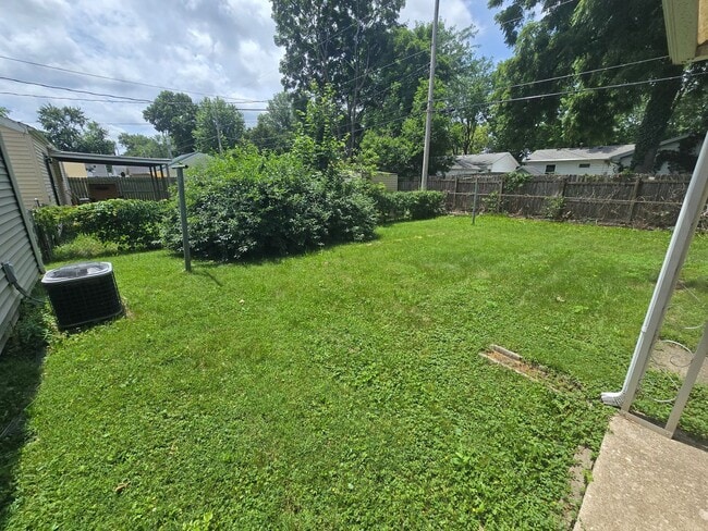 Building Photo - 3 Bedroom 1 Bathroom 1375.00