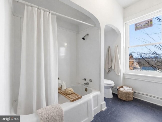 Building Photo - 3110 Main St