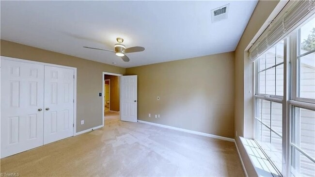 Building Photo - *** READY TO MOVE IN BY FIRST WEEK OF MAY***