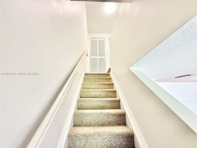 Building Photo - 70 Whitehead Cir