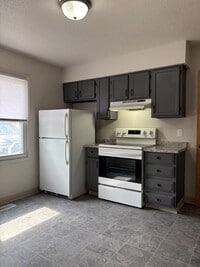 Building Photo - 935 Herold Ave