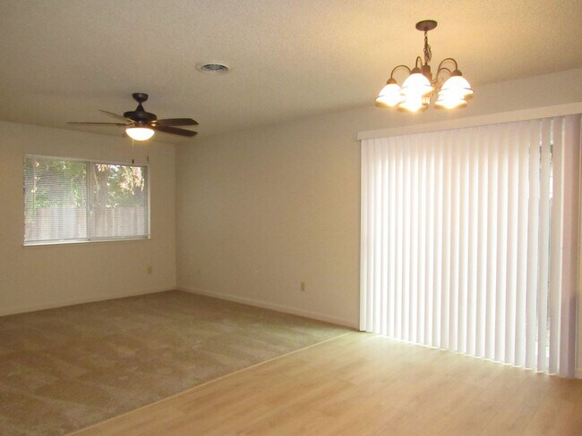 Building Photo - 340-344 El Rio Ct