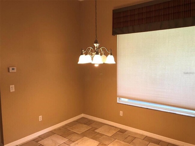 Building Photo - 925 Saza Run