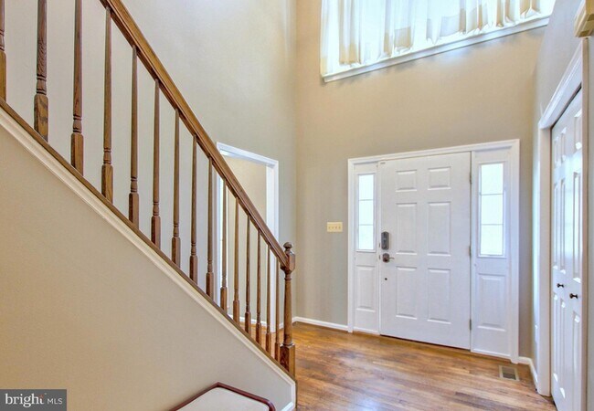 Building Photo - 18414 Garner Ln