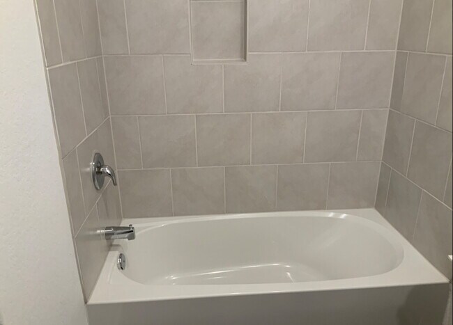 Building Photo - "Charming 3-Bed Oasis with Granite Touches...