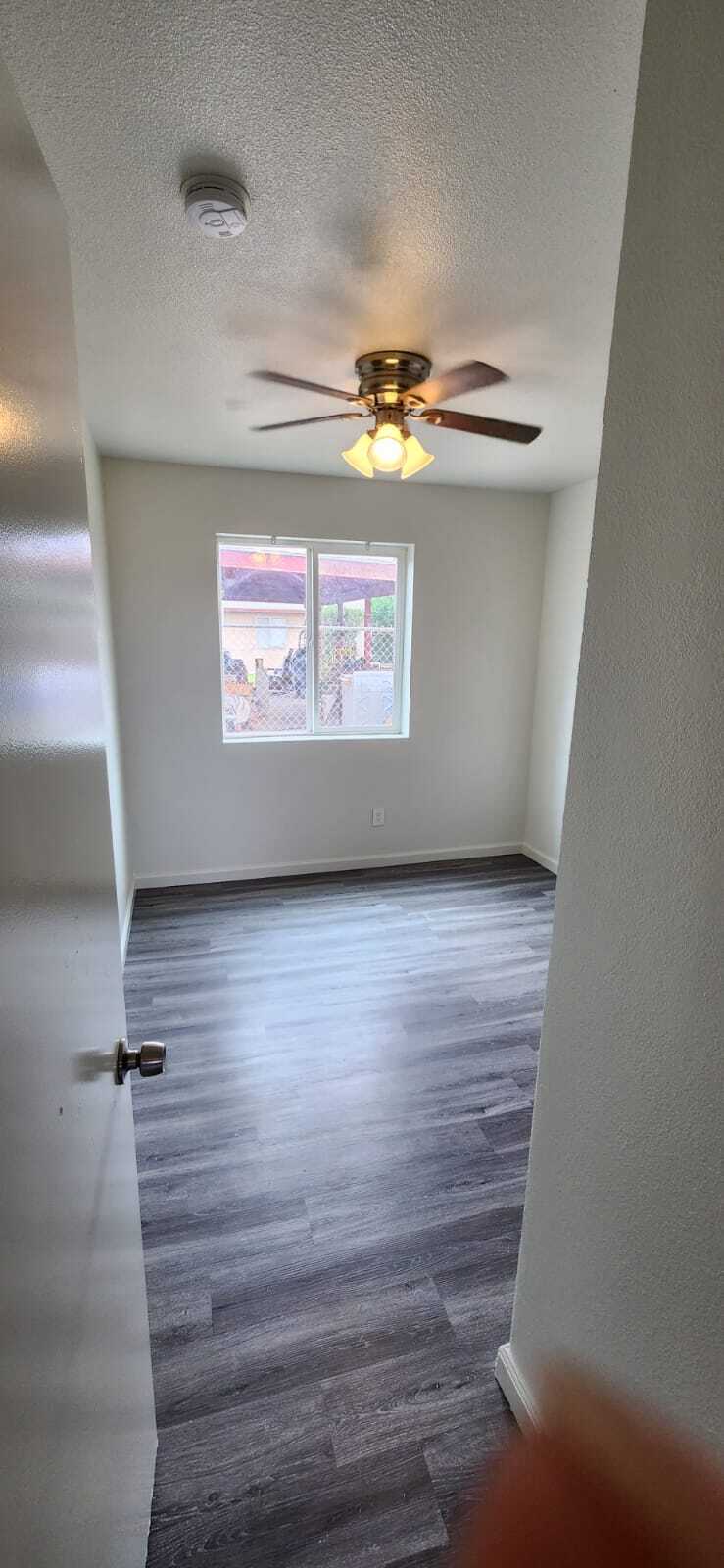 Building Photo - 208 W Hamilton Ave