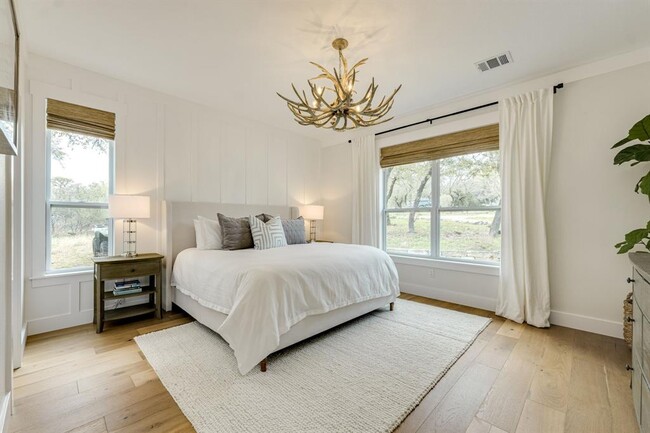 Building Photo - 24236 Spur Trail