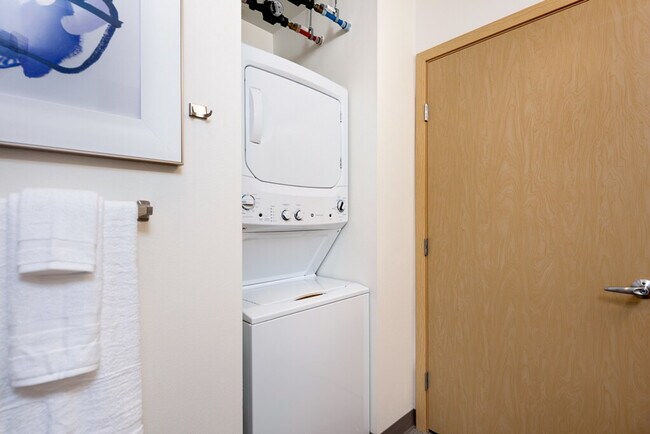 Building Photo - 1724 S Stevens St